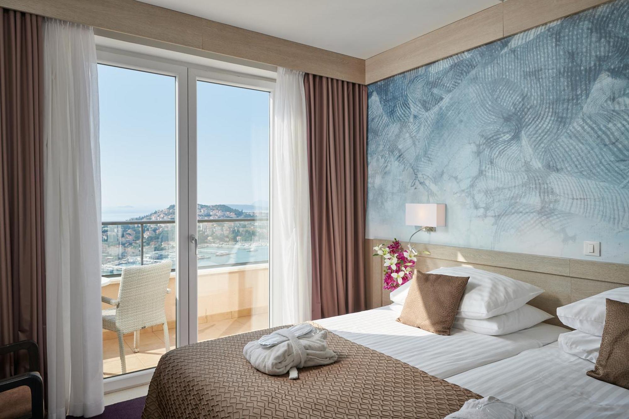 Hotel Adria Dubrovnik Bagian luar foto